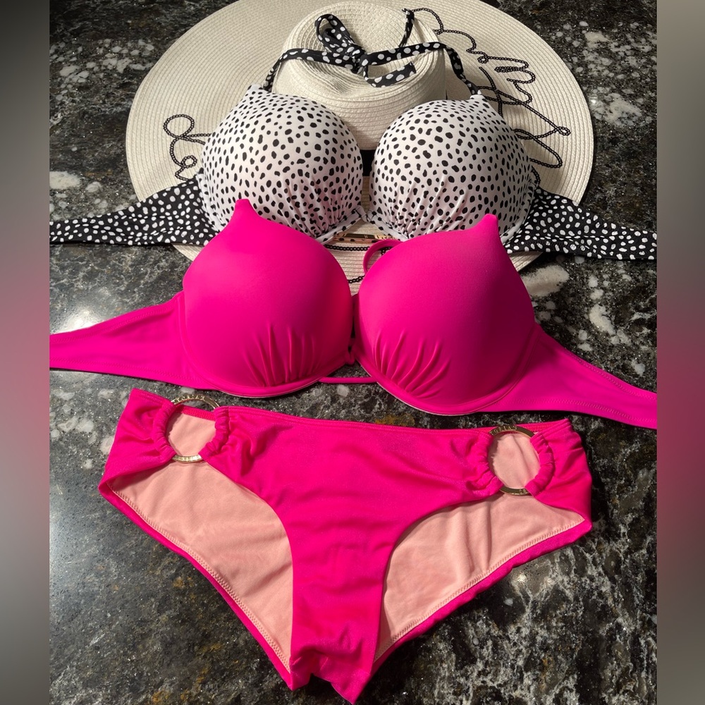 Two bombshells 34D plus M hoop bottoms